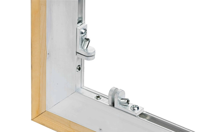 connector with tensioner