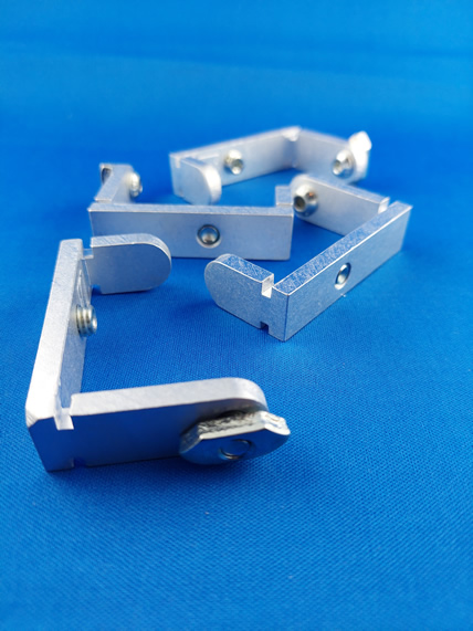 crossbar connector